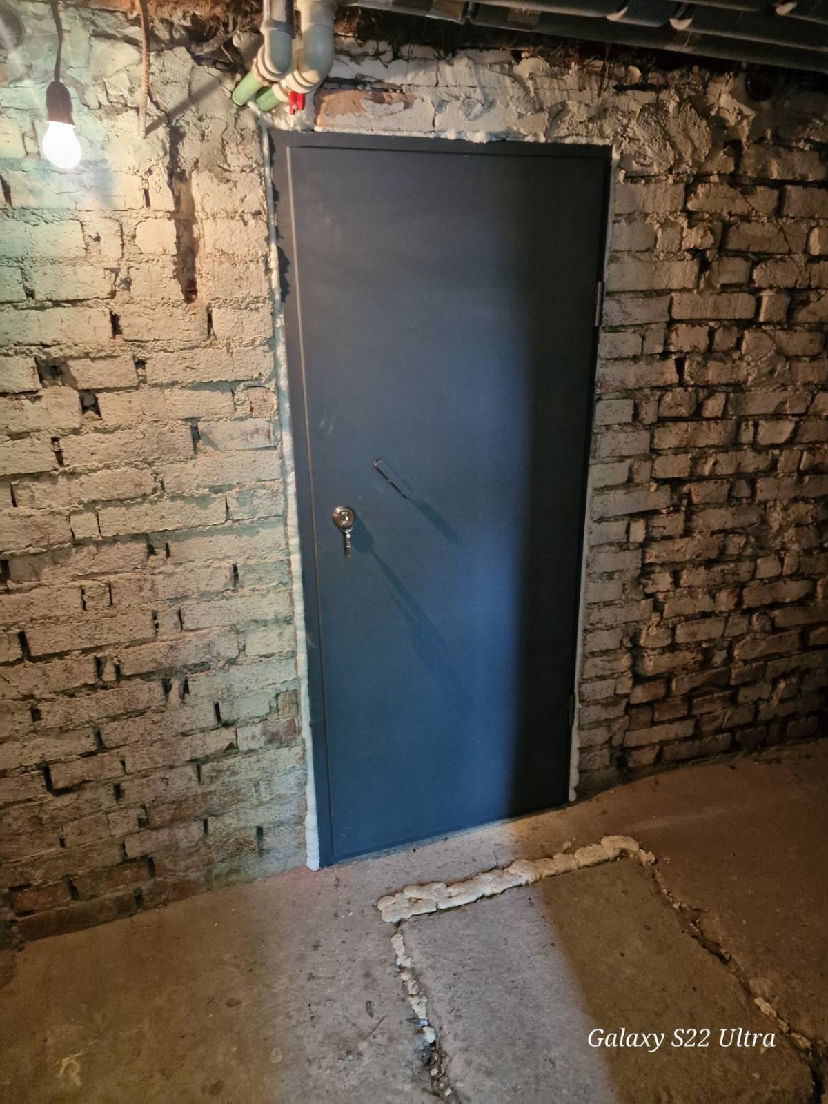 Врати за мазета и тавани